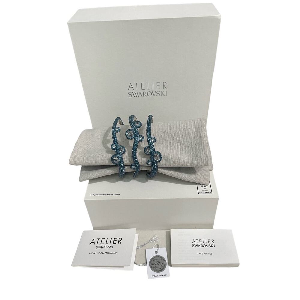 Swarovski Tigris cuff Mixed cuts, Water droplets, size M Blue, Palladium plated